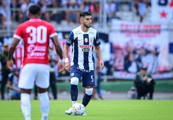 Carlos Zambrano es titular indiscutible en la defensa de Alianza Lima. (Liga 1)