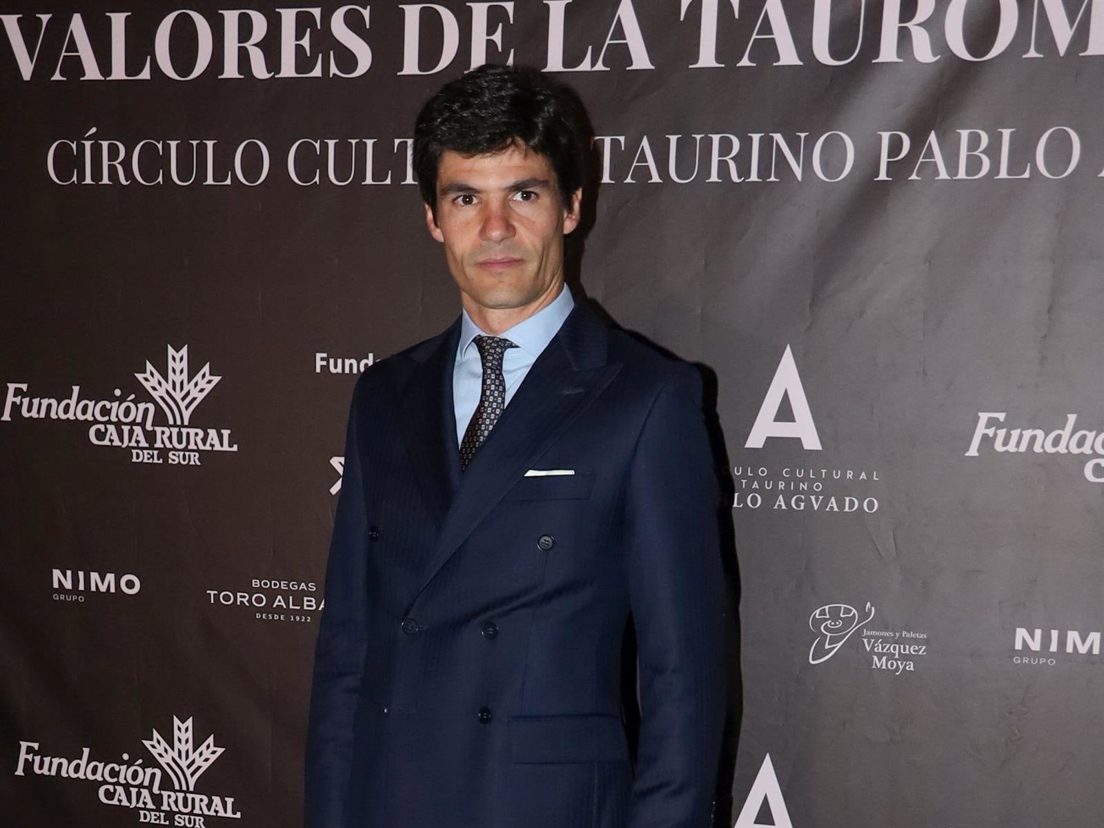 Pablo Aguado consternado a su regreso a España, horas antes de conocer el fallecimiento de su apoderado, Antonio Vázquez