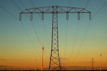 Diferentes electrificadoras regionales como privadas,