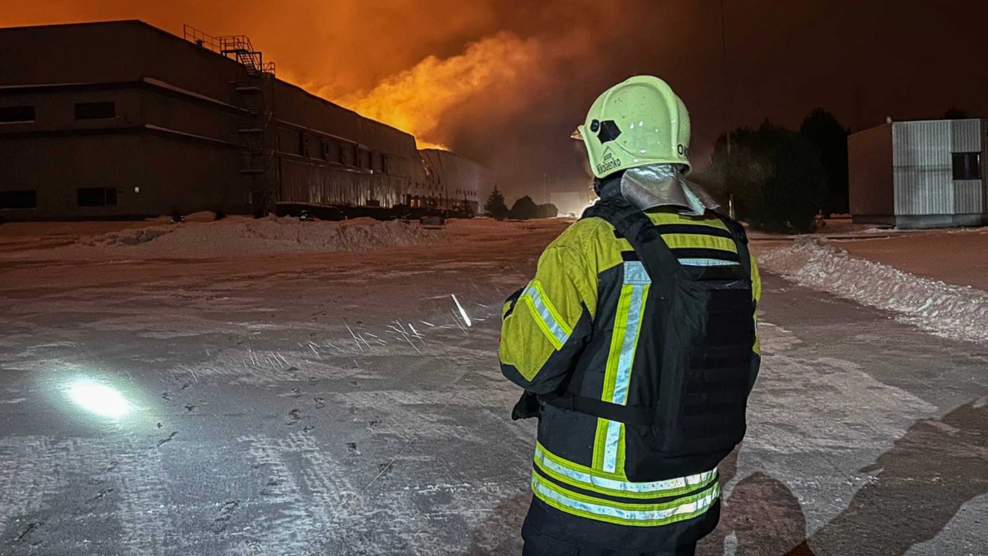 Rusia lanzó un ataque masivo contra la red eléctrica en Ucrania: se declaró el alerta aérea y anunciaron cortes de luz