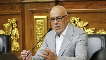 El presidente del Parlamento anuncia