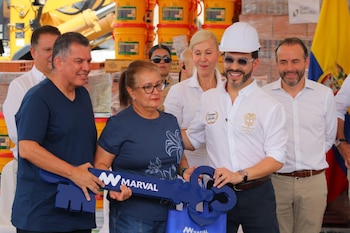 El Gobierno entregará las viviendas junto con la constructora Marval - crédito @alejoeder/X