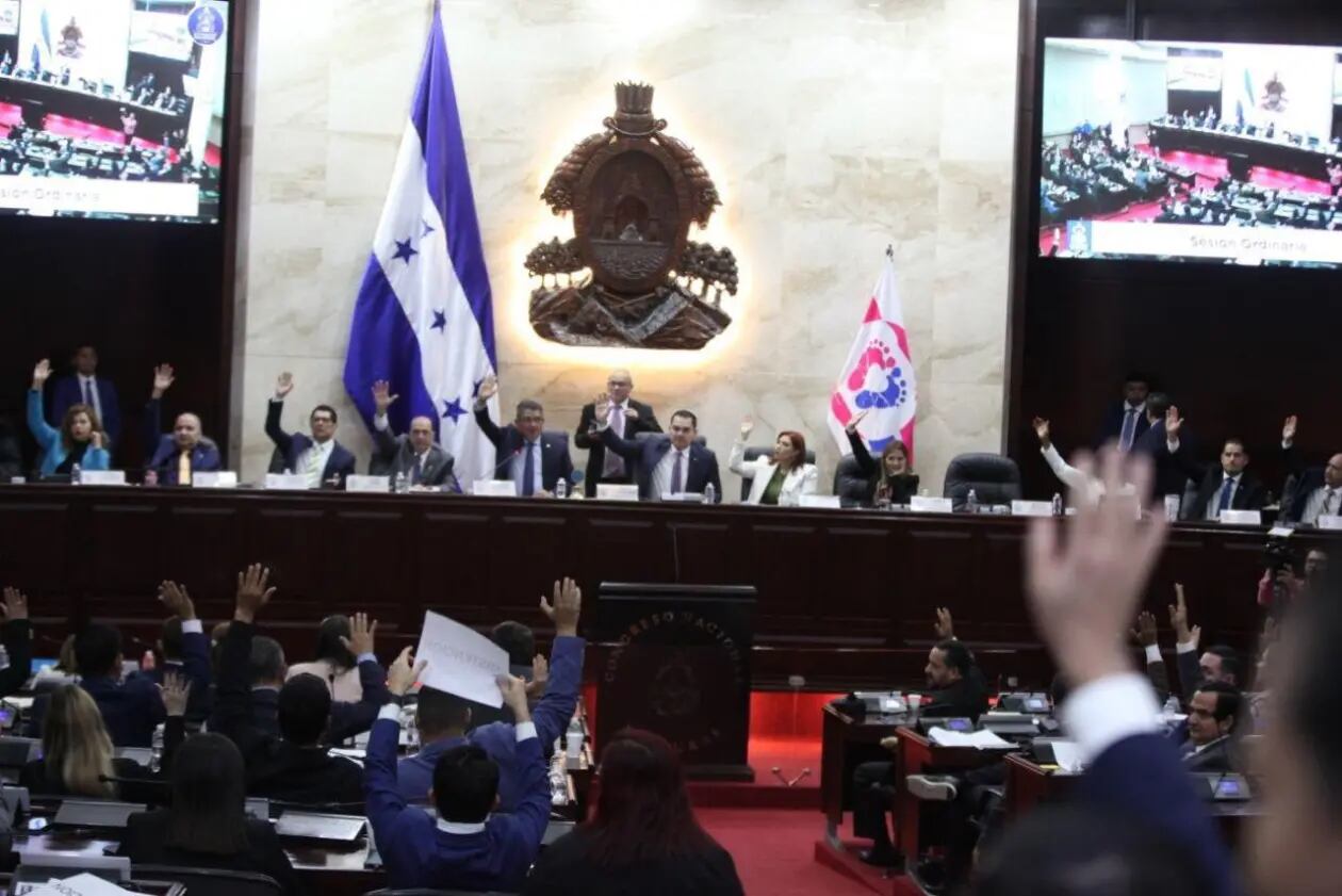 La aprobación de una ley especial permitirá agilizar soluciones ante la crisis en hospitales y centros públicos, enfocándose en resolver fallas de atención médica, infraestructura y falta de insumos. (Créditos: David Romero)