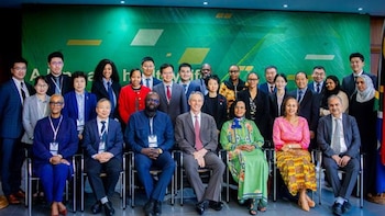ONUSIDA impulsa una alianza con China para promover la fabricación local de productos farmacéuticos en el sur de África