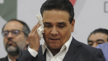 Exgobernador Silvano Aureoles habría huido