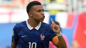 Los dos goles de Kylian Mbappé para superar a Lionel Messi como máximo goleador histórico en los Mundiales