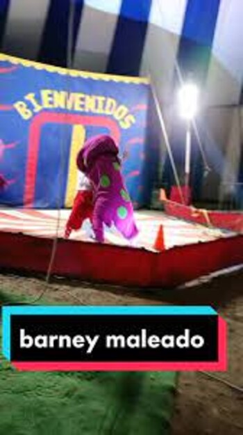 Circo del Barney achorao.