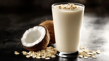 Licuado cremoso de coco y