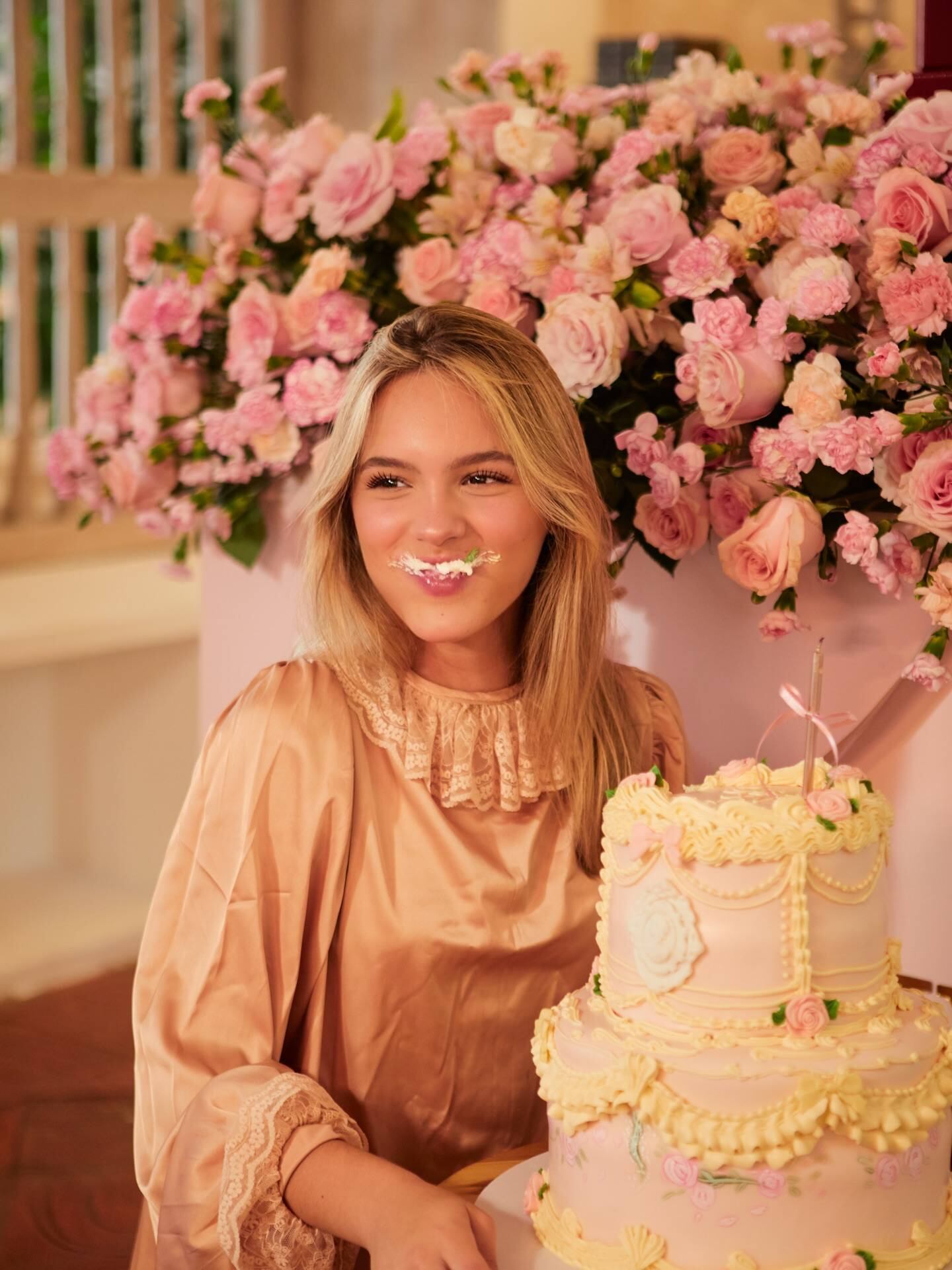 Andrea Valdiri compartió que, a pesar de la cuidadosa planificación de la fiesta de su hija Isabella, las tortas preparadas para la celebración no fueron consumidas - crédito @andreavaldirisos/Instagram