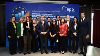 El PP no percibe inquietud en Bruselas por los pactos con Vox: mejor que un cordón sanitario a la ultraderecha en la UE