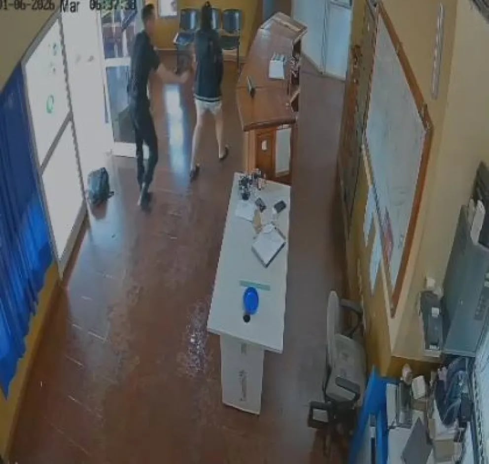 La rápida intervención policial evitó una tragedia mayor, logrando sofocar las llamas y brindar primeros auxilios a la víctima en la comisaría de Campo Grande