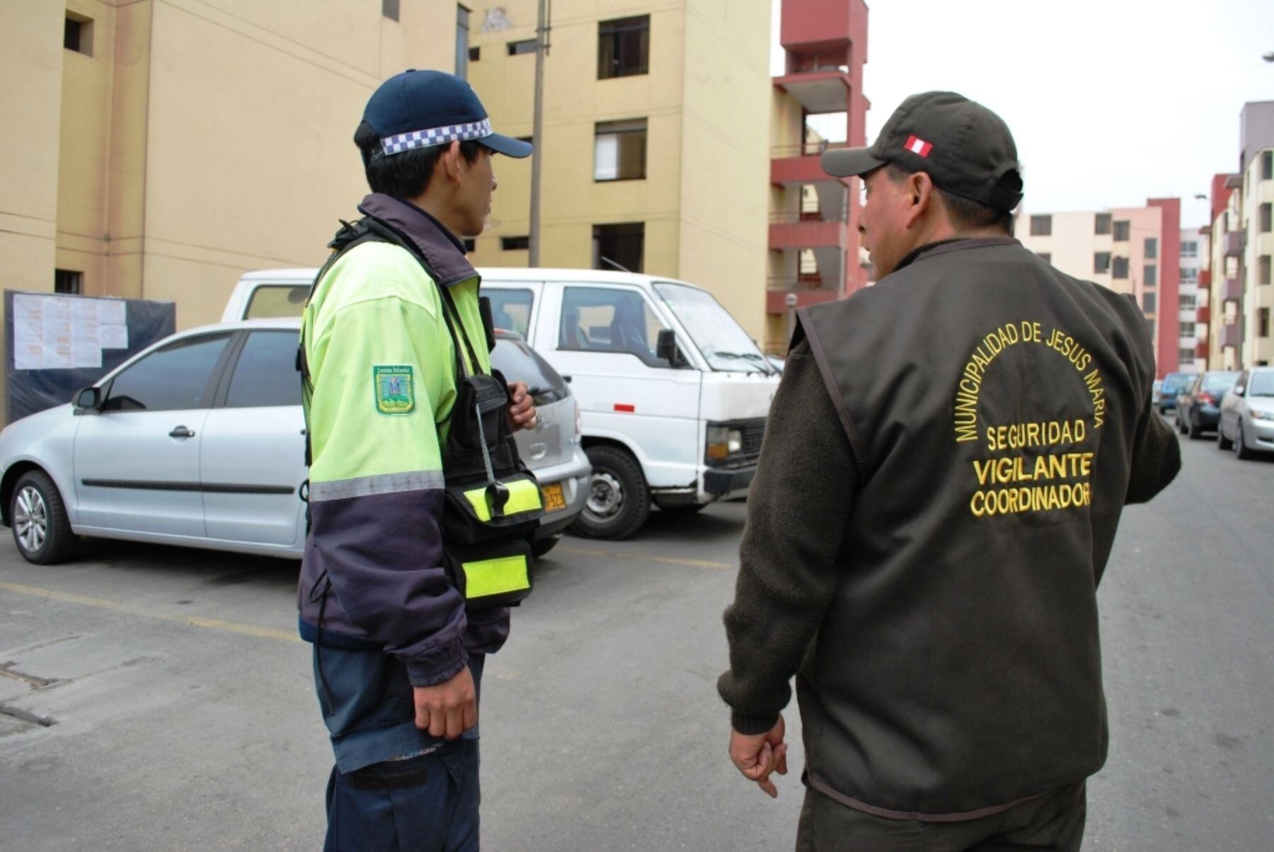 Los trabajadores que desempeñen funciones como porteros podrán gozar de un descanso anual equivalente a 30 días consecutivos por cada año completo de servicio. Foto: Andina