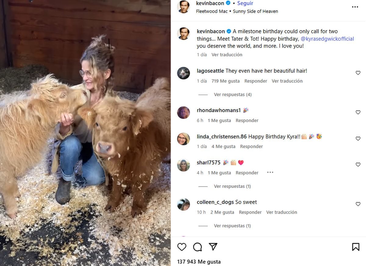 El actor documentó la entrega del regalo en redes sociales, mostrando la reacción emocionada de Sedgwick al conocer a Tater y Tot (Instagram/@kevinbacon)