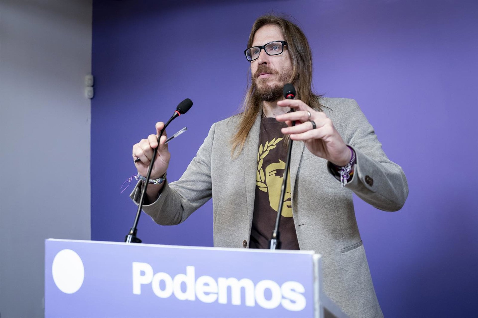 18/05/2026 El secretario de Organización y portavoz de Podemos, Pablo Fernández, durante una rueda de prensa en la sede de Podemos, a 18 de mayo de 2026, en Madrid (España).
POLITICA
A. Pérez Meca - Europa Press