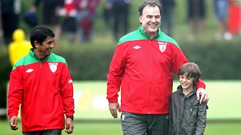 Gabriel Aravena y Marcelo Bielsa