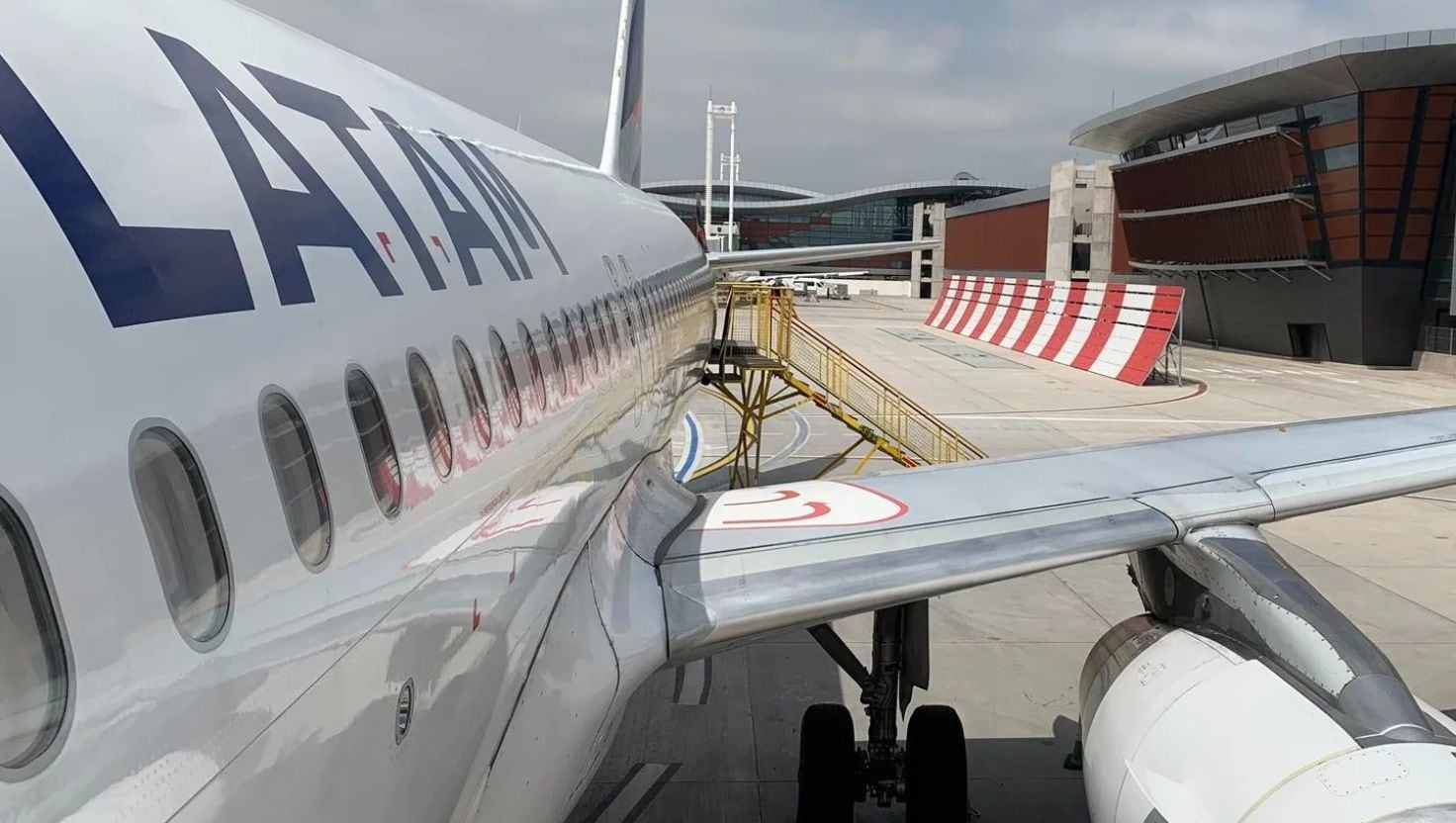 LATAM - aeropuerto jorge chavez