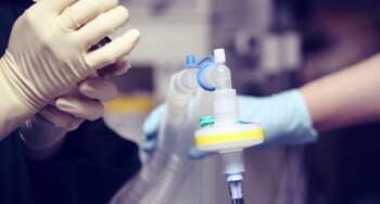 Aunque adeuda más de un