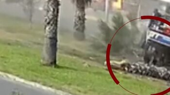 Chofer escapa de la escena