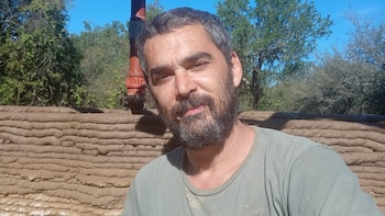 El argentino que construye con impresión 3D la primera casa de barro de Sudamérica: “Unimos saberes ancestrales y tecnología”