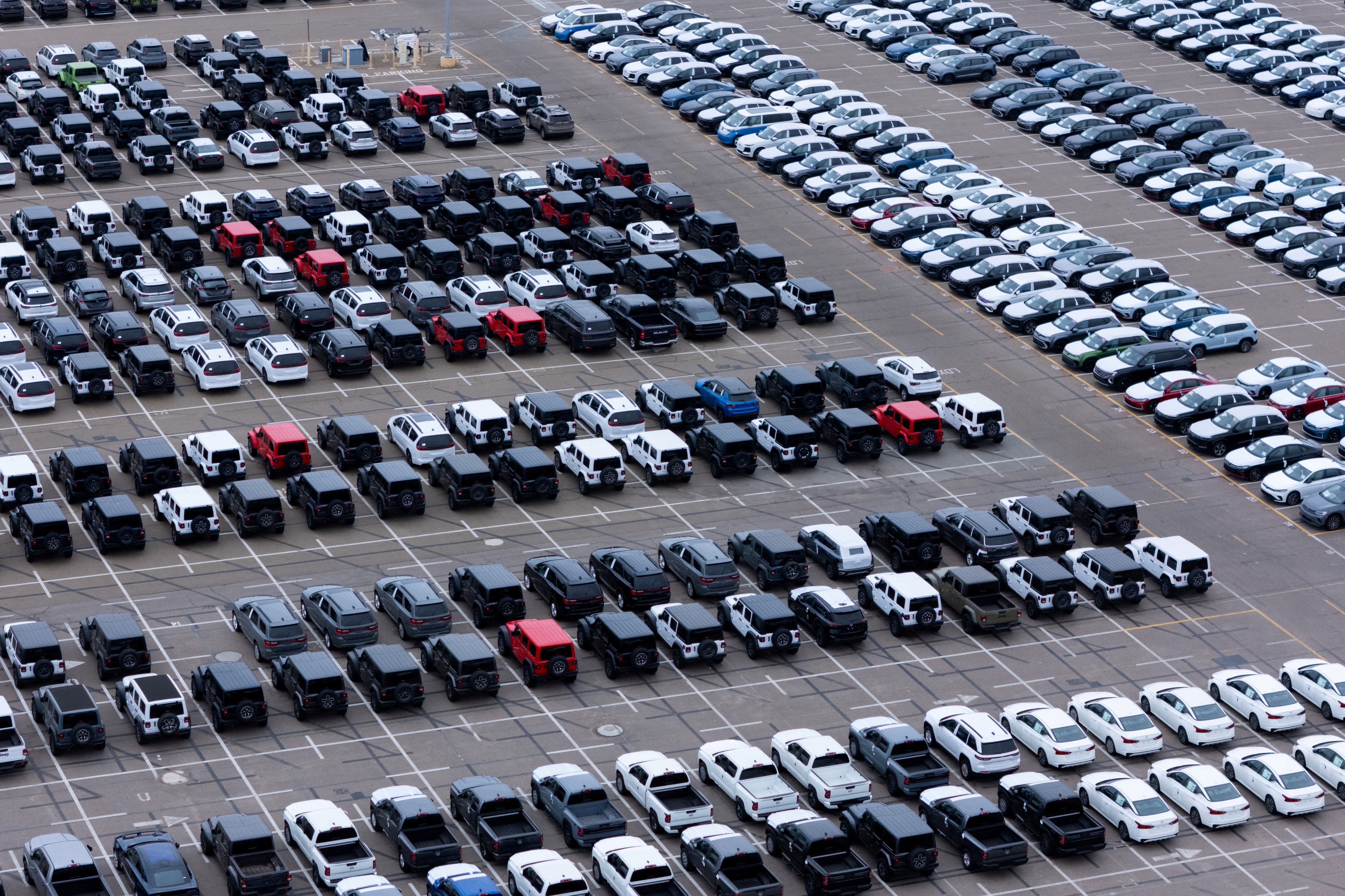 La prima anual del seguro de auto en Florida implica un desembolso mensual promedio de USD 347,58 (REUTERS/Mike Blake)