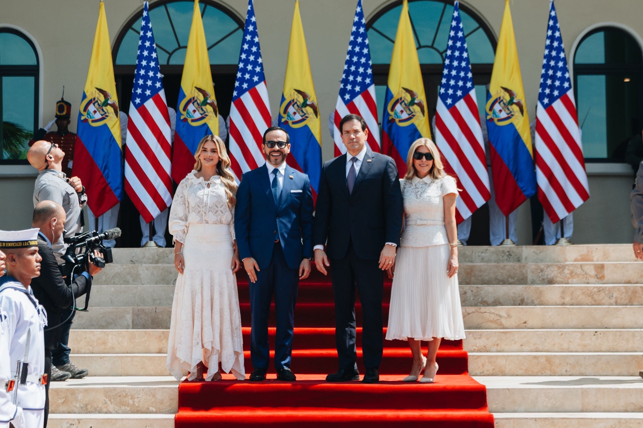 El presidente Abelardo de la Espriella se reunió con el secretario de Estado de los Estados Unidos, Marco Rubio, y a su esposa, Jeanette Rubio - crédito @ABDELAESPRIELLA/X