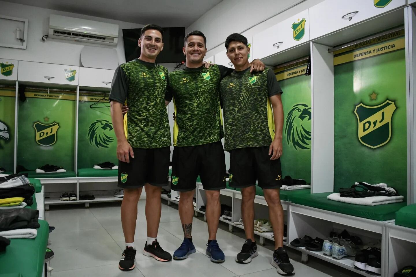 Brian Abraham (izquierda) dejó Defensa y Justicia y se mudará a España (Prensa Defensa y Justicia)