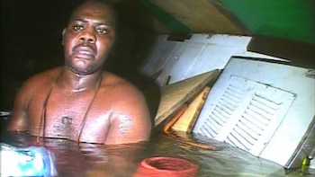 Harrison Okene, en el momento