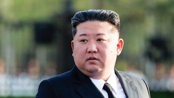 Kim Jong Un aboga por convertir a la Armada en una fuerza "nuclear" que frene a las "flotas agresoras"
