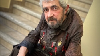Hospitalizan de emergencia a Manuel “Flaco” Ibáñez: cuál es el estado de salud tras someterse a una cirugía