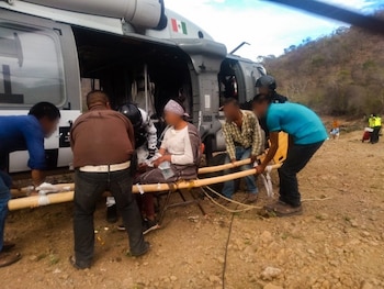 Los elementos la llevaron a