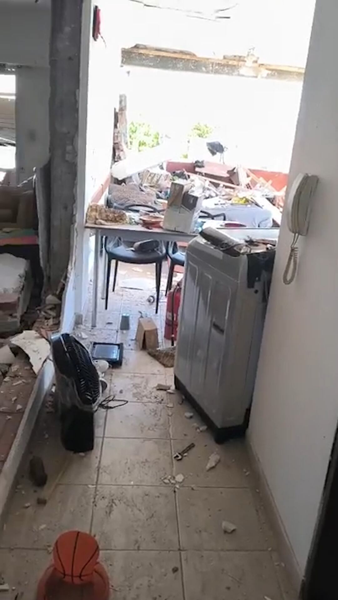 Las autoridades municipales de Neuquén confirmaron que el edificio permanece inhabilitado por dudas sobre la seguridad estructural tras la explosión