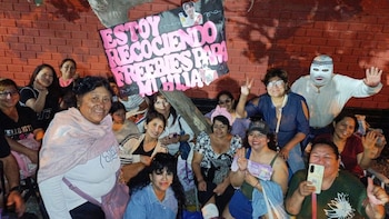 Último concierto de BTS: papá, abuelita y el enmascarado del Cusco entre lo más curioso que nos deja la previa del show de la banda coreana en Perú