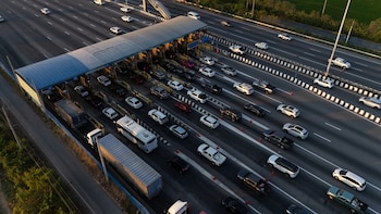 Los mayores aumentos de septiembre, más allá del combustible, se registraron en Gastos Generales, con 5,05%, y en Peajes, con 5% (Foto: Shutterstock)