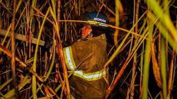Bomberos de El Salvador logran