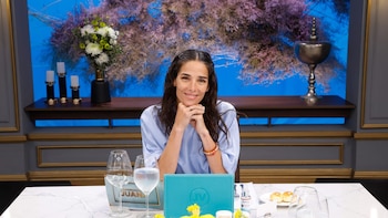 Entre elegancia, fútbol y otoño: así fue el debut de Juana Viale en modo mundialista