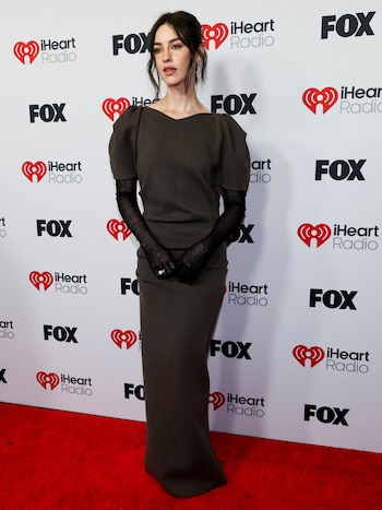 El vestido marrón estructurado y