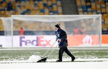 Esta es una de las primeras nevadas del año en ucrania, cuando aún resta casi un mes para el inicio del invierno