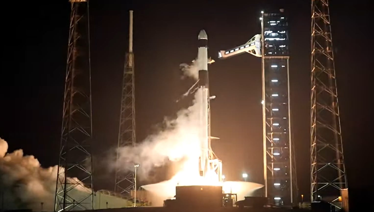 Despegó la mision tripulada a la Estación Espacial Internacional para reemplazar a los astronautas evacuados por enfermedad