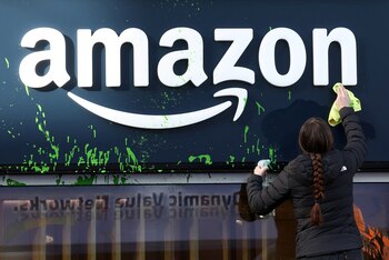 La responsabilidad de dirigir empresas como Amazon hace crucial la gestión del tiempo. (Foto: REUTERS/Yves Herman)