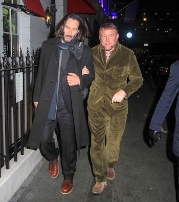 Keanu Reeves y Guy Ritchie
