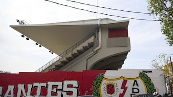 El Rayo Vallecano ya puede volver a casa: la Comunidad de Madrid levanta el cierre del estadio y ya hay fecha para el próximo partido en Vallecas