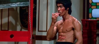 Bruce Lee enfrentó a un
