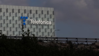 Telefónica propone bajar un 5%