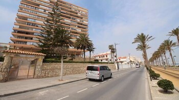 Los extranjeros compran un 30%