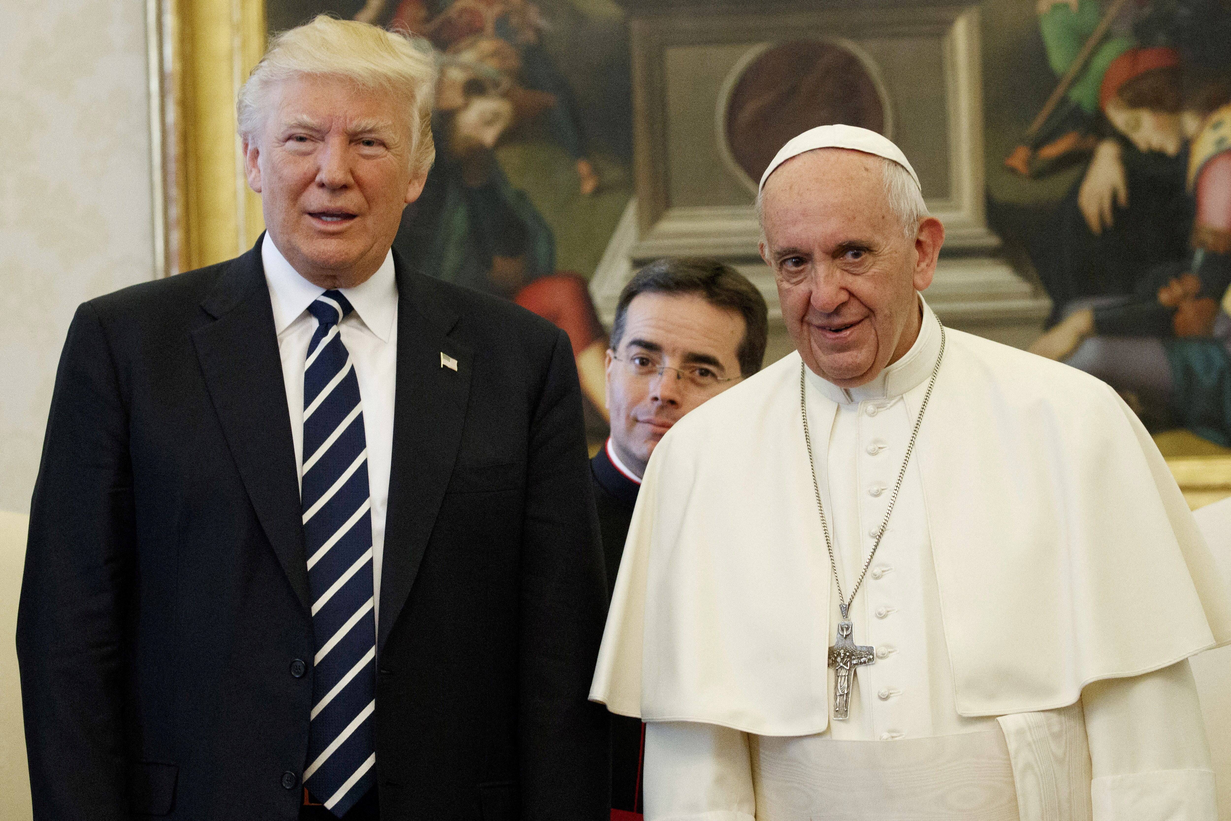 El presidente Trump tuvo un encuentro con el papa Francisco en 2017, durante el primer mandato del estadounidense. (REUTERS/Evan Vucci/Pool/File Photo)