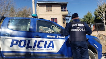 Violento asalto en Córdoba: un hombre engañó a una jubilada para entrar a su casa y robarle