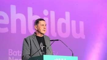 Otegi no cree factible la