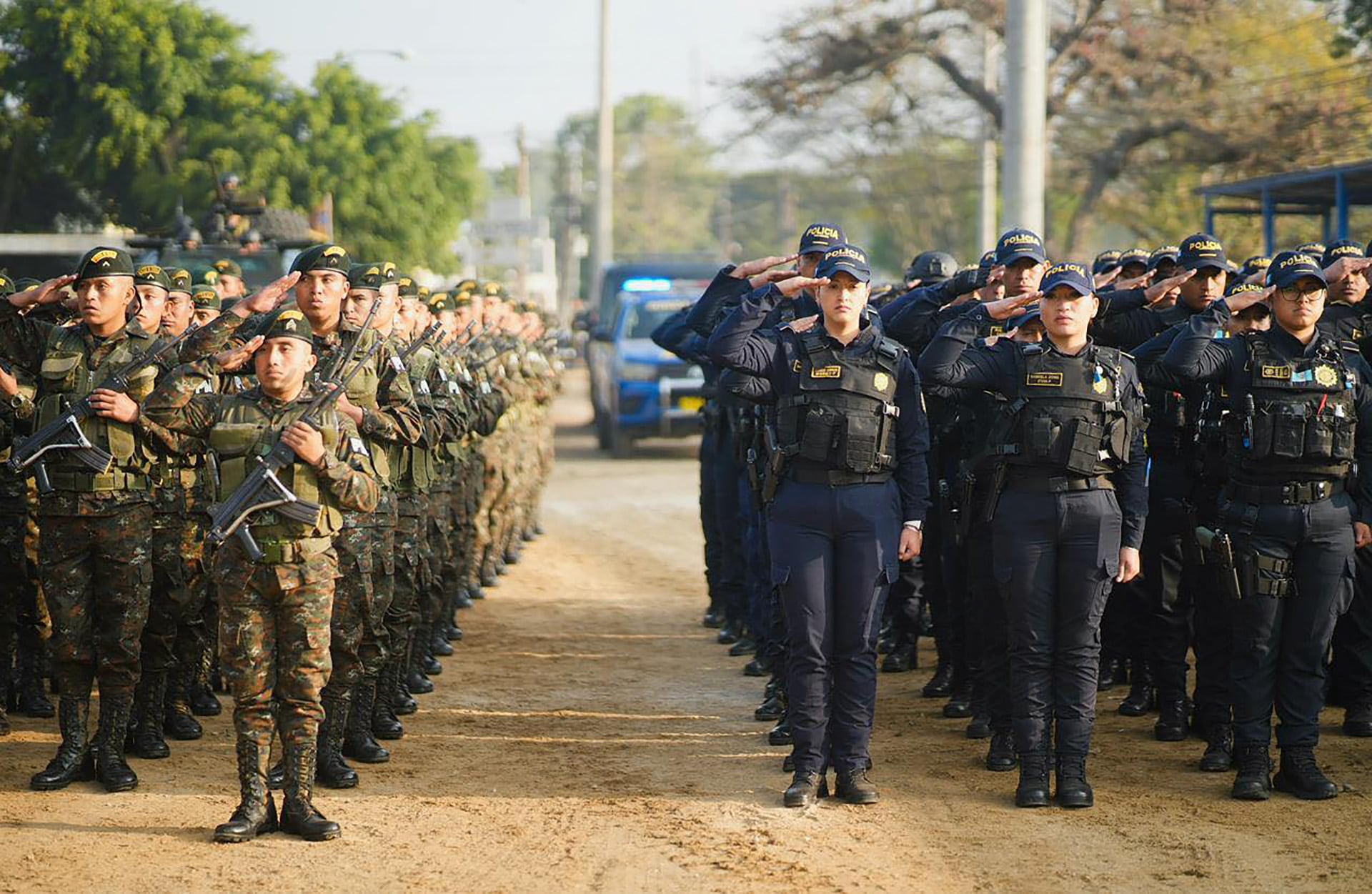 PNCdeGuatemala reporta aumento de capturas y decomiso de armas.(fotografía: PNCdeGuatemala)