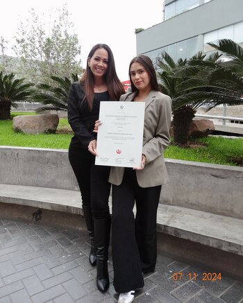 Gianella Marquina celebra su título