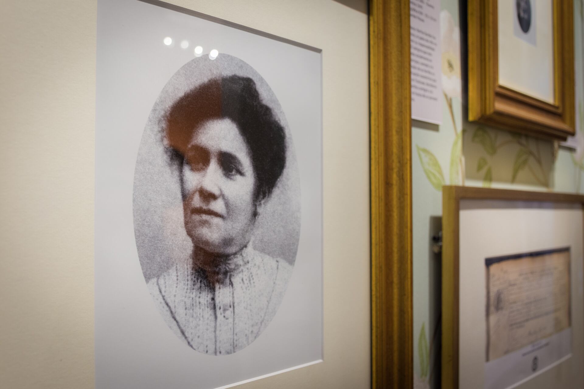 Fotografía de la mamá de Gardel, expuesto en el museo (Martín Rosenzveig)